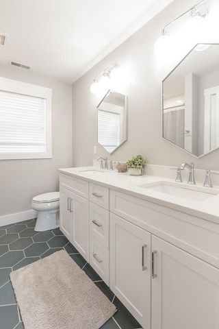 18 Caymus Ridge, Salem, NH 03079