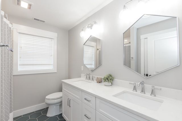 18 Caymus Ridge, Salem, NH 03079