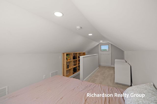 1347 Columbus Avenue, Grand Haven City, MI 49417