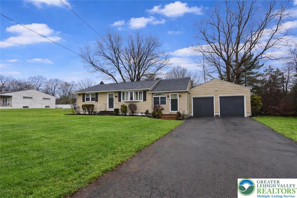 1385 West Macada Road, Hanover Twp, PA 18017