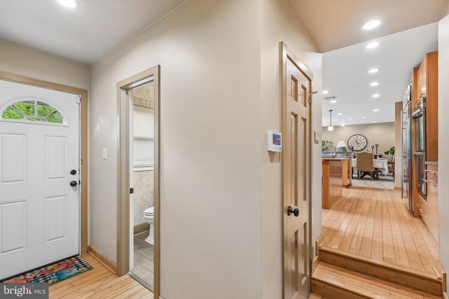 102 N BOX HILL DR, Cherry Hill, NJ 08003