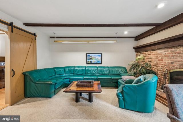 102 N BOX HILL DR, Cherry Hill, NJ 08003