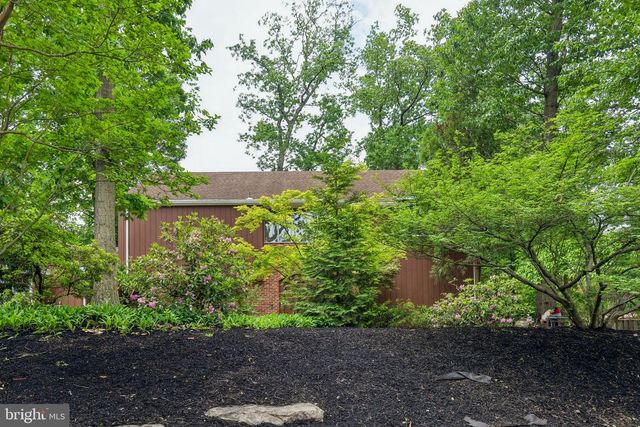 102 N BOX HILL DR, Cherry Hill, NJ 08003