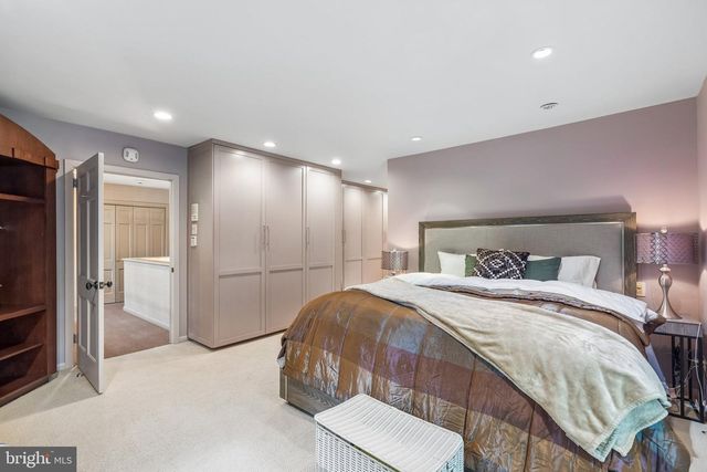 102 N BOX HILL DR, Cherry Hill, NJ 08003