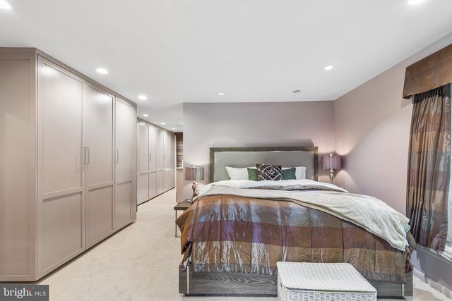 102 N BOX HILL DR, Cherry Hill, NJ 08003