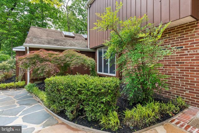 102 N BOX HILL DR, Cherry Hill, NJ 08003