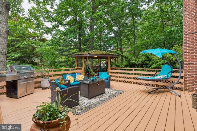 102 N BOX HILL DR, Cherry Hill, NJ 08003