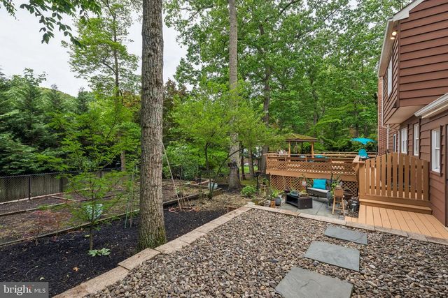 102 N BOX HILL DR, Cherry Hill, NJ 08003