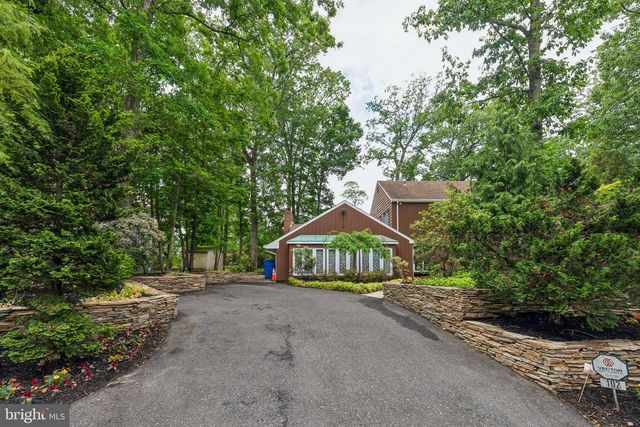 102 N BOX HILL DR, Cherry Hill, NJ 08003