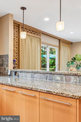 102 N BOX HILL DR, Cherry Hill, NJ 08003