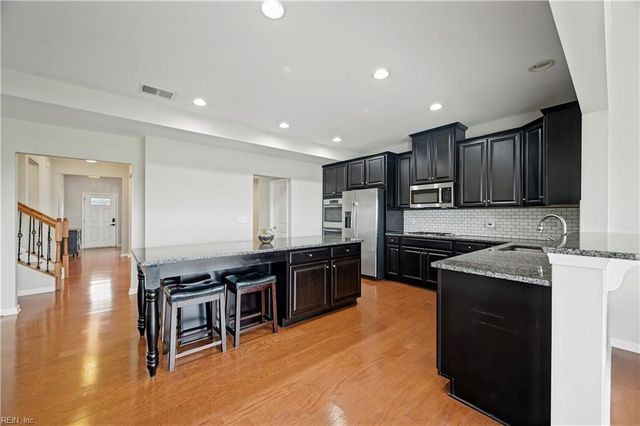 118 Oak Hill LN, Smithfield, VA 23430