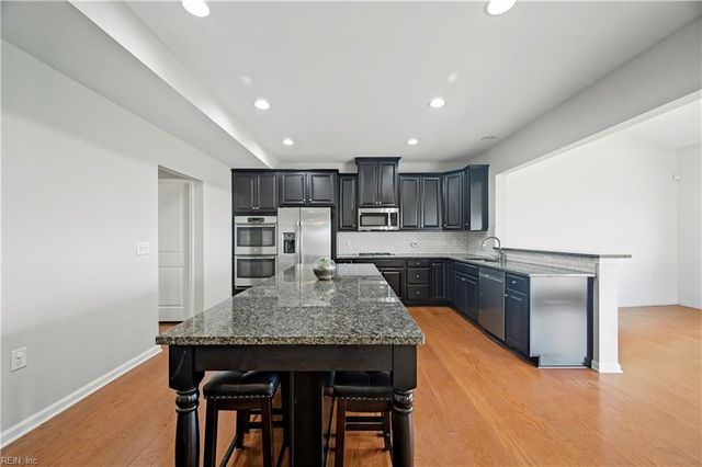 118 Oak Hill LN, Smithfield, VA 23430