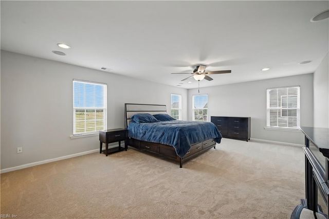 118 Oak Hill LN, Smithfield, VA 23430