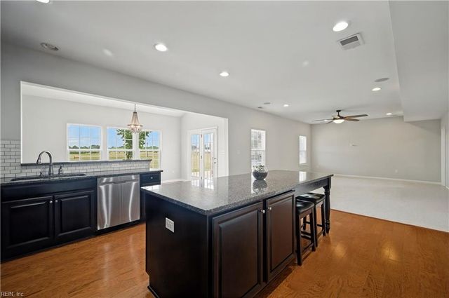 118 Oak Hill LN, Smithfield, VA 23430