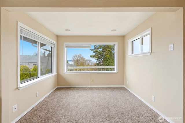 206 E Wall Street, Camano Island, WA 98282