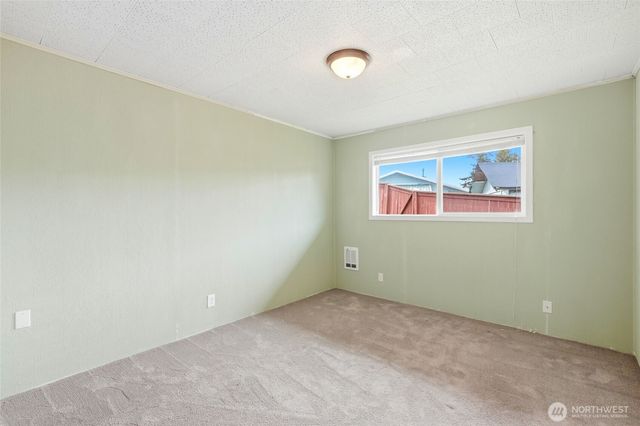 206 E Wall Street, Camano Island, WA 98282