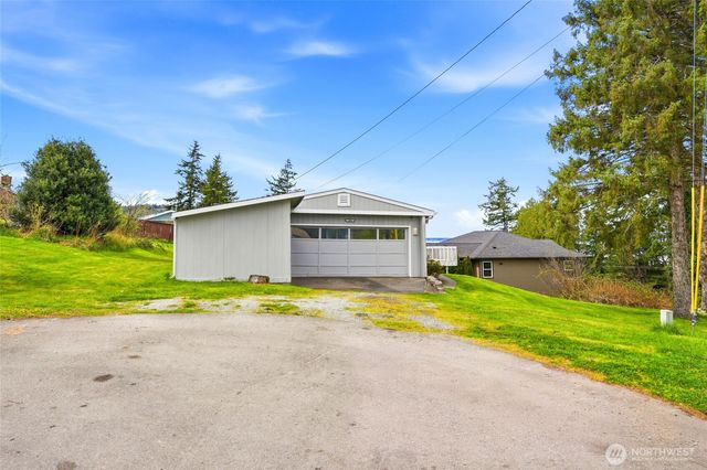 206 E Wall Street, Camano Island, WA 98282