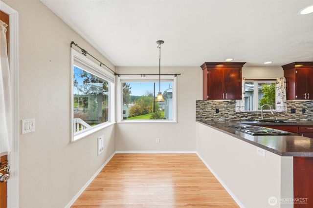 206 E Wall Street, Camano Island, WA 98282