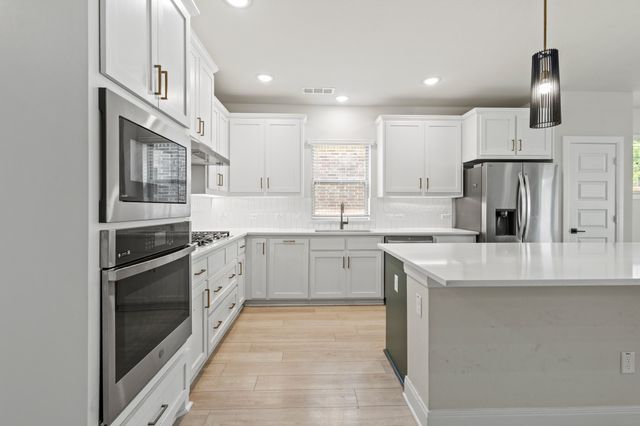 8637 Keeneland Drive, Fort Worth, TX 76120