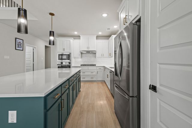 8637 Keeneland Drive, Fort Worth, TX 76120