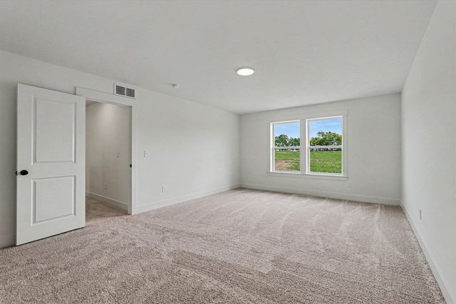 9392 Snow Valley Drive, Alto, MI 49302