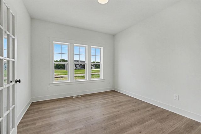 9392 Snow Valley Drive, Alto, MI 49302