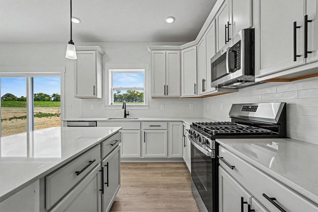 9392 Snow Valley Drive, Alto, MI 49302