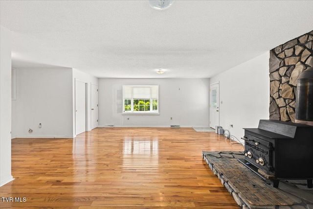 2183 South Highway 81, Jonesborough, TN 37659