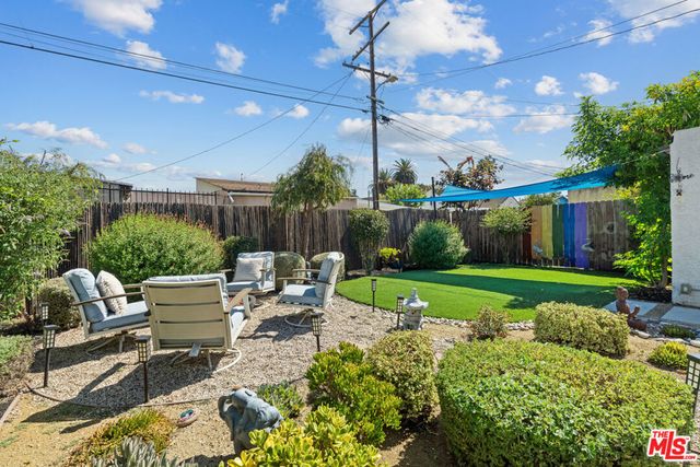 5832 S Van Ness Avenue, Los Angeles, CA 90047