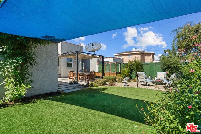 5832 S Van Ness Avenue, Los Angeles, CA 90047