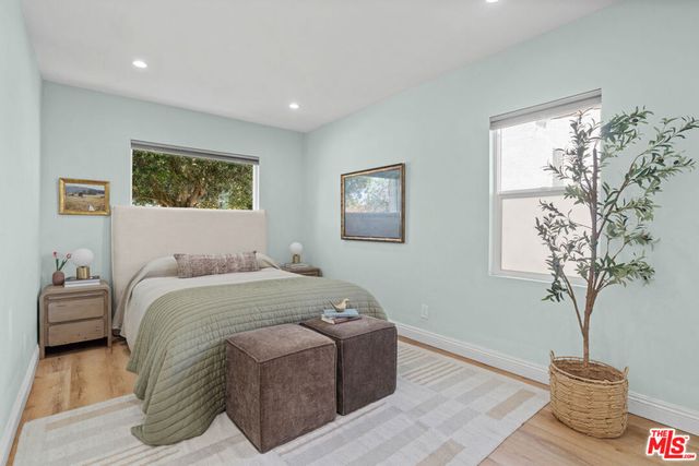 5832 S Van Ness Avenue, Los Angeles, CA 90047