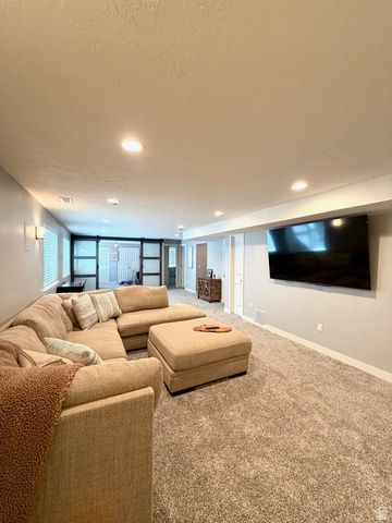 1612 E 925 S, Clearfield, UT 84015