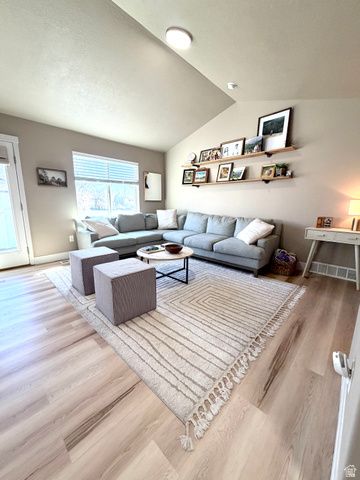 1612 E 925 S, Clearfield, UT 84015