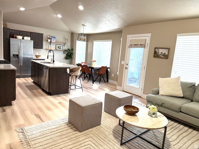 1612 E 925 S, Clearfield, UT 84015