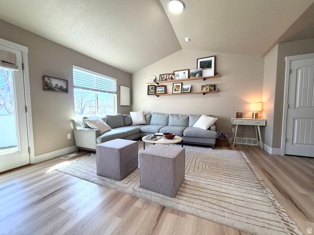 1612 E 925 S, Clearfield, UT 84015