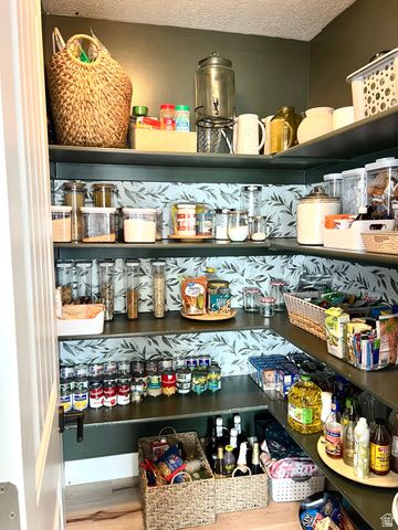 1612 E 925 S, Clearfield, UT 84015