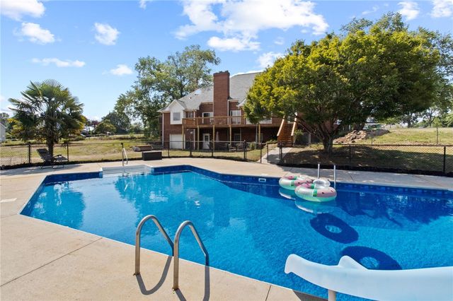 705 JENKINS BRIDGE Road, Simpsonville, SC 29680