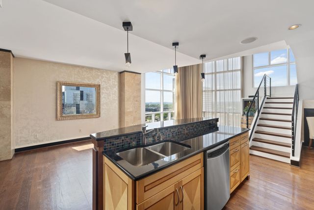 555 Church St Apt 2300, Nashville, TN 37219