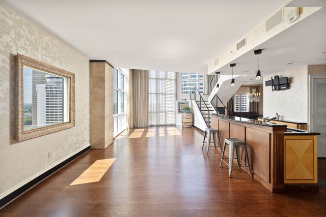 555 Church St Apt 2300, Nashville, TN 37219