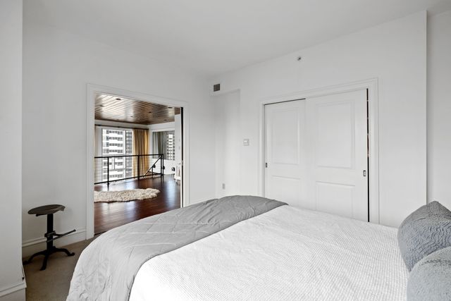 555 Church St Apt 2300, Nashville, TN 37219