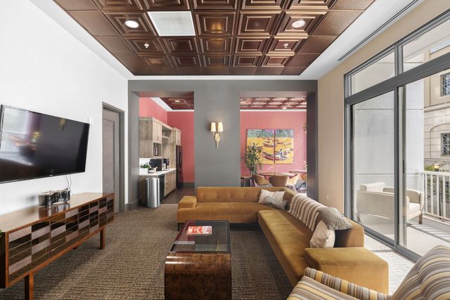 555 Church St Apt 2300, Nashville, TN 37219