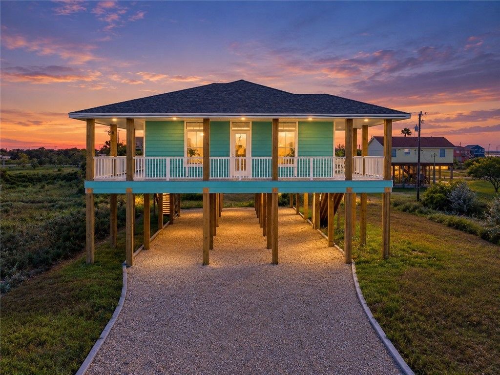 130 West Glen Oak Lane, Rockport, TX 78382 — exterior