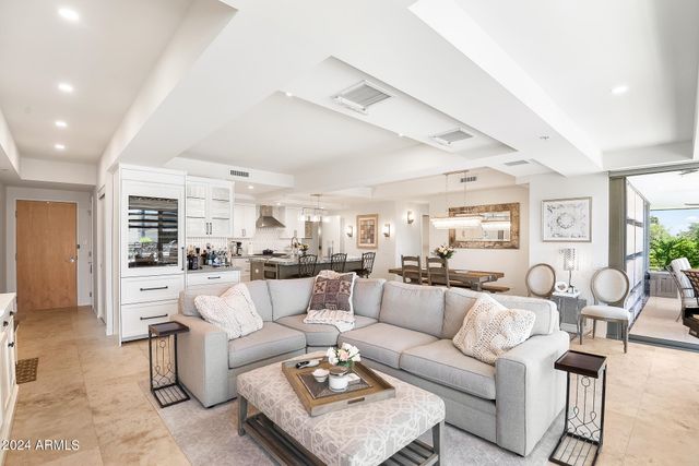7117 E RANCHO VISTA Drive 4011, Scottsdale, AZ 85251