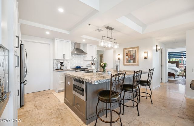 7117 E RANCHO VISTA Drive 4011, Scottsdale, AZ 85251
