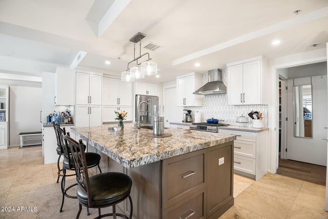 7117 E RANCHO VISTA Drive 4011, Scottsdale, AZ 85251