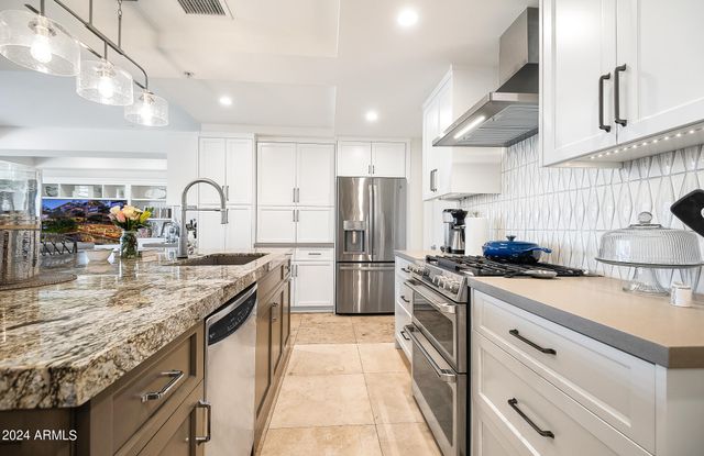 7117 E RANCHO VISTA Drive 4011, Scottsdale, AZ 85251