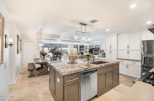 7117 E RANCHO VISTA Drive 4011, Scottsdale, AZ 85251