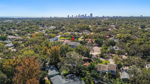 924 42ND AVENUE N, St Petersburg, FL 33703