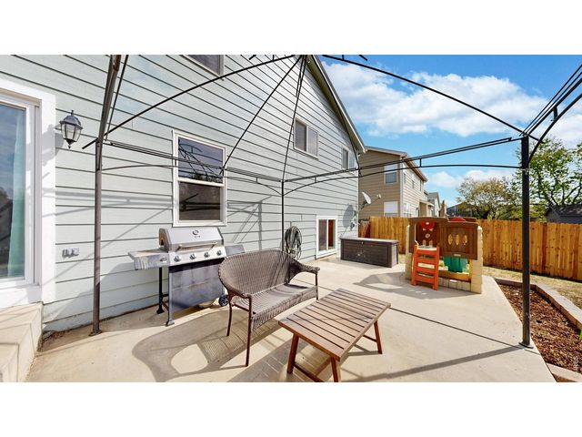 1748 Twin Lakes Cir, Loveland, CO 80538