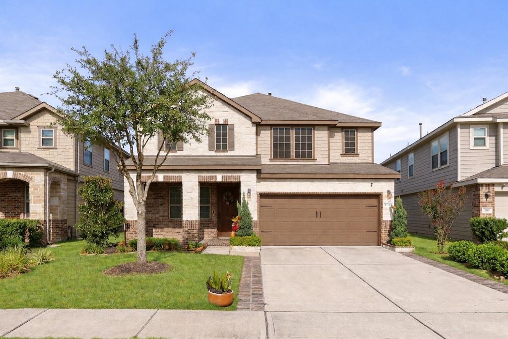 4230 Lake Cypress Circle, Houston, TX 77068